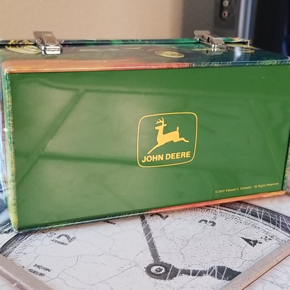 John Deere Small Tin Lunch Box - Picture 7 of 8